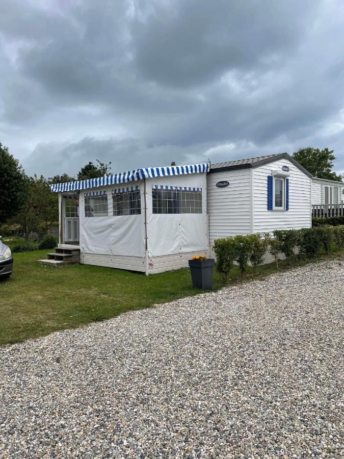 Mobil-Home 4/6 Personnes , Terrasse Couverte ,Piscine Chauffee . Biville-sur-Mer Dış mekan fotoğraf